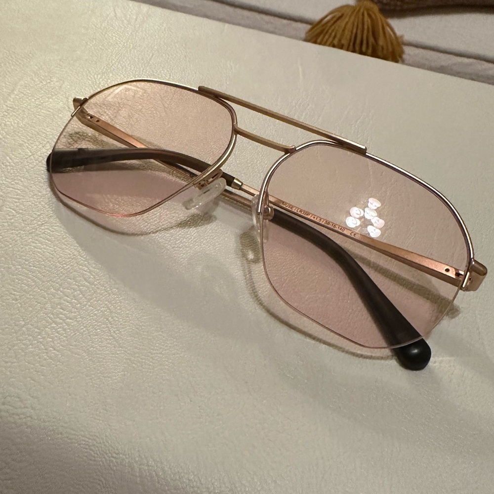 Chic Gold Aviator Glasses